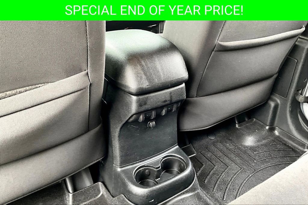 Used 2016 Jeep Wrangler Unlimited Rubicon w/ Connectivity Group image 10