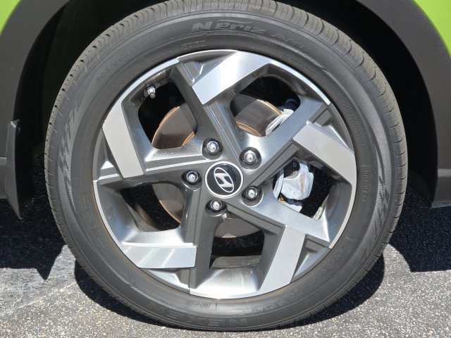 Certified 2024 Hyundai Venue SEL FWD image 23