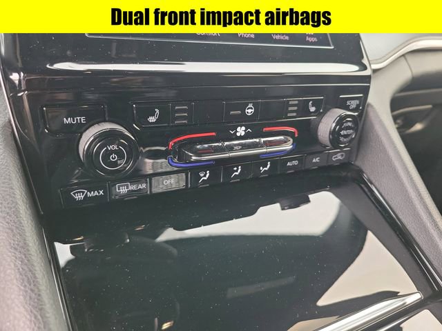 Used 2023 Jeep Grand Cherokee Altitude image 16