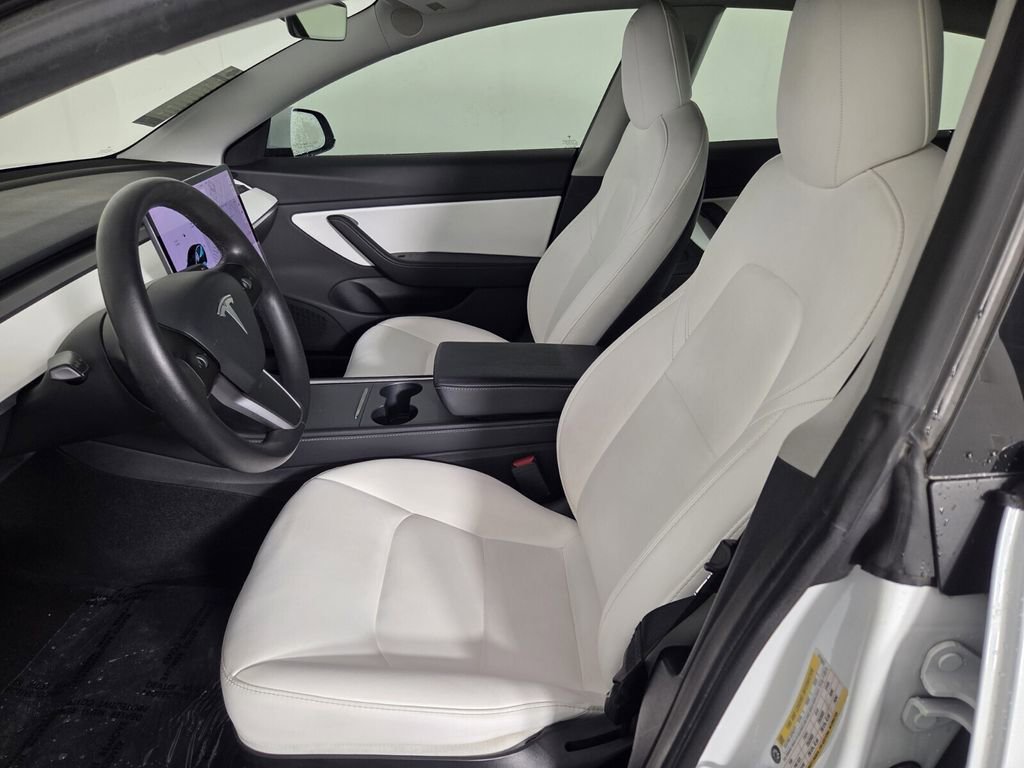 Used 2021 Tesla Model 3 Performance image 11