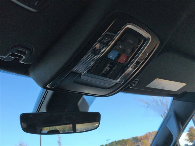 New 2026 RAM 1500 4x4 Crew Cab image 21