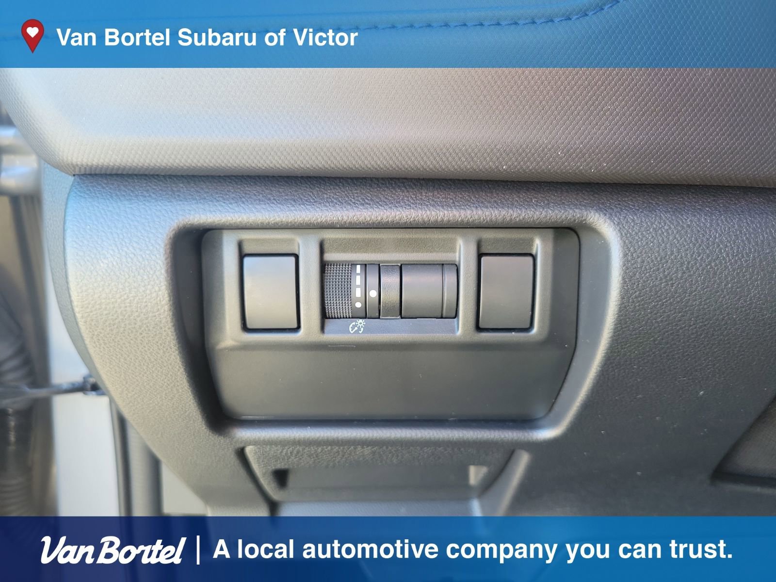 Used 2025 Subaru Forester Premium image 16