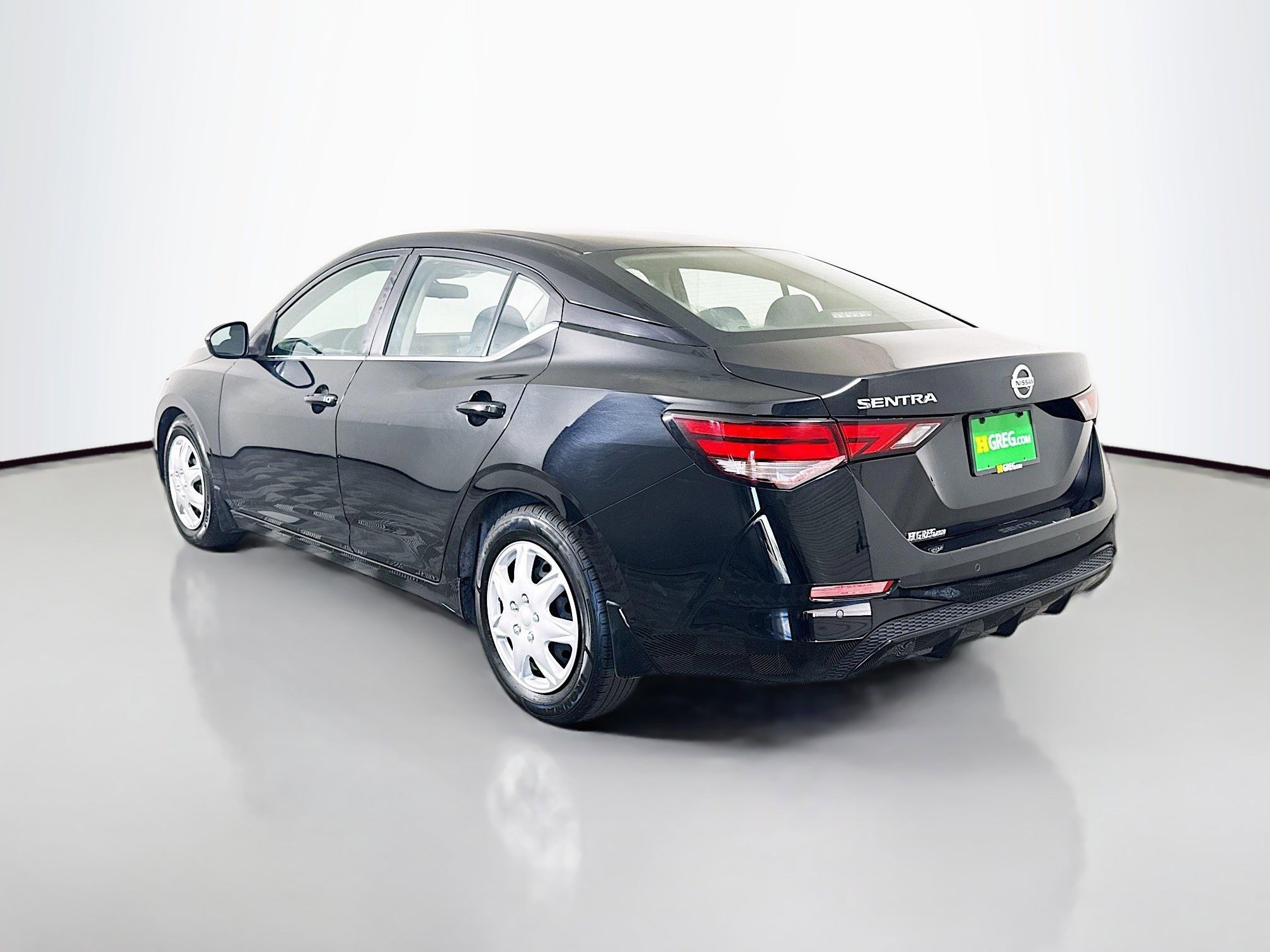 Used 2022 Nissan Sentra S image 7