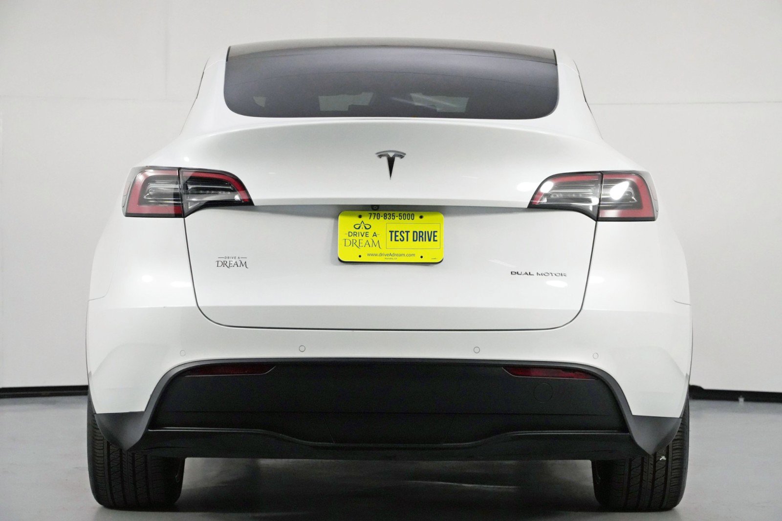 Used 2021 Tesla Model Y Long Range image 11