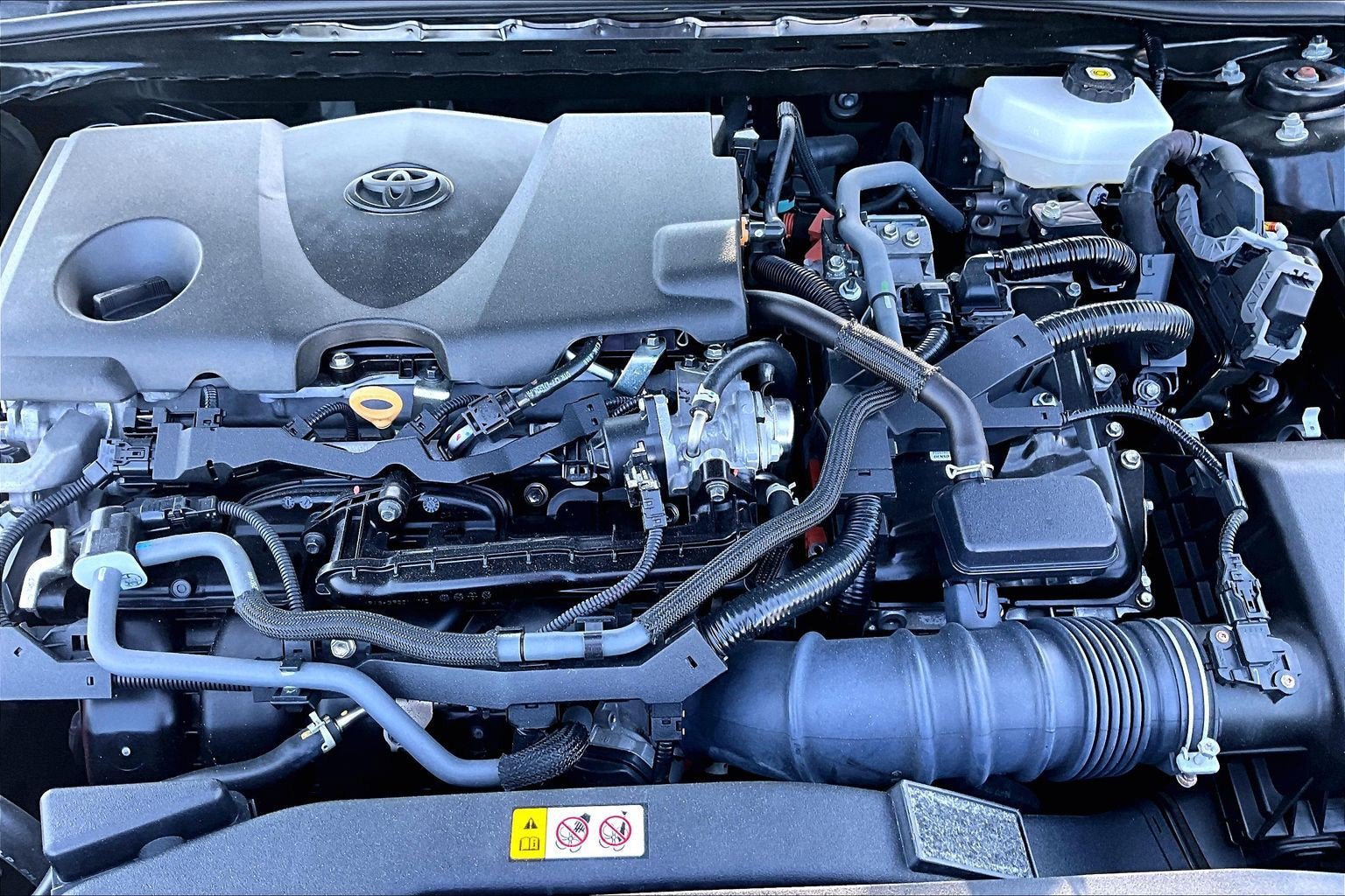Used 2025 Toyota Camry SE FWD image 10