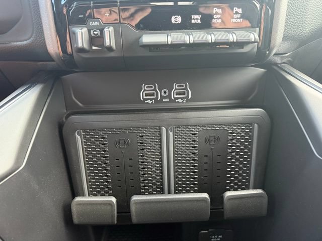 New 2026 RAM 2500 Laramie w/ Night Edition AWD/4WD image 27