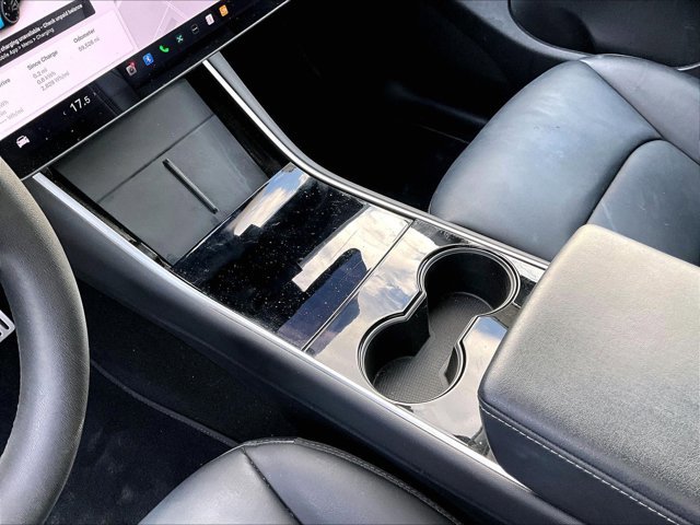 Used 2020 Tesla Model Y Long Range image 15