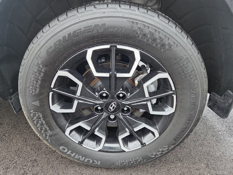 Used 2023 Hyundai Santa Cruz SEL w/ Cargo Package AWD/4WD image 9