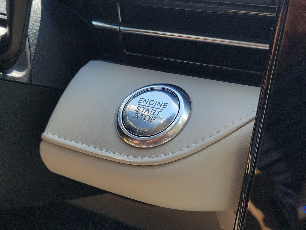 New 2026 Lincoln Nautilus Reserve AWD/4WD image 30