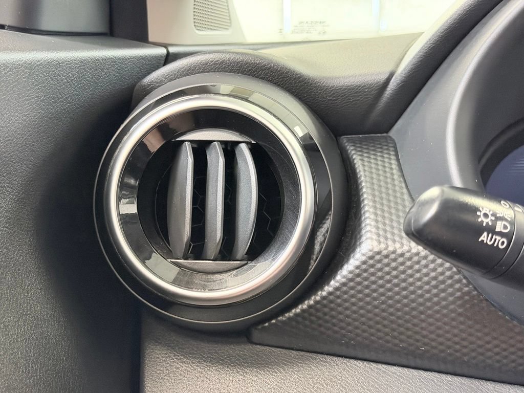 Used 2023 Nissan Kicks SV FWD image 36