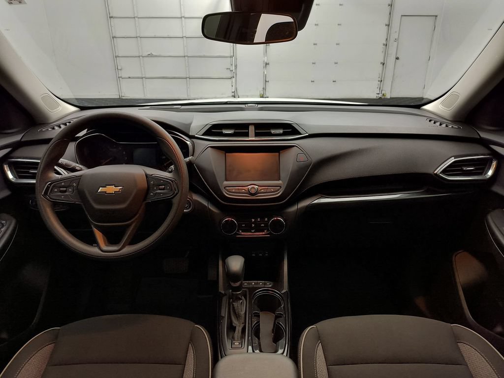 Used 2023 Chevrolet TrailBlazer LT AWD/4WD image 14