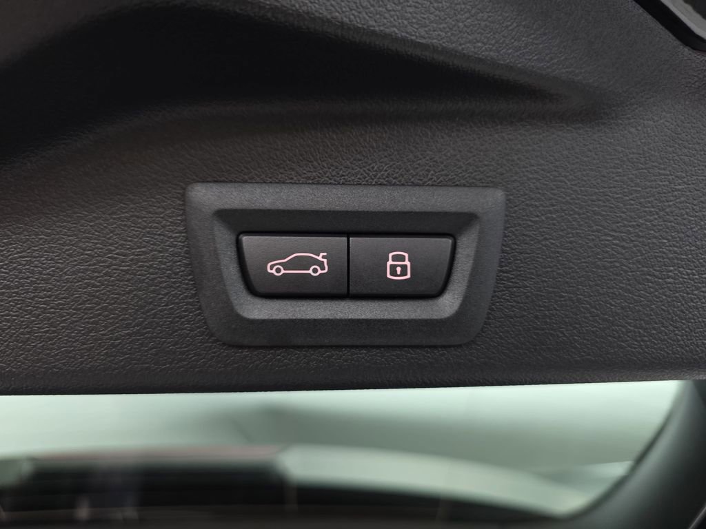 New 2026 BMW X5 xDrive40i w/ M Sport Package image 13