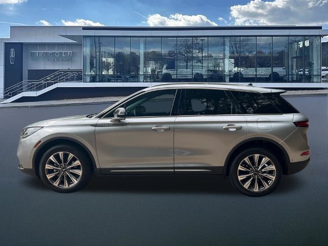 Used 2022 Lincoln Corsair Reserve w/ Equipment Group 201A FWD image 4
