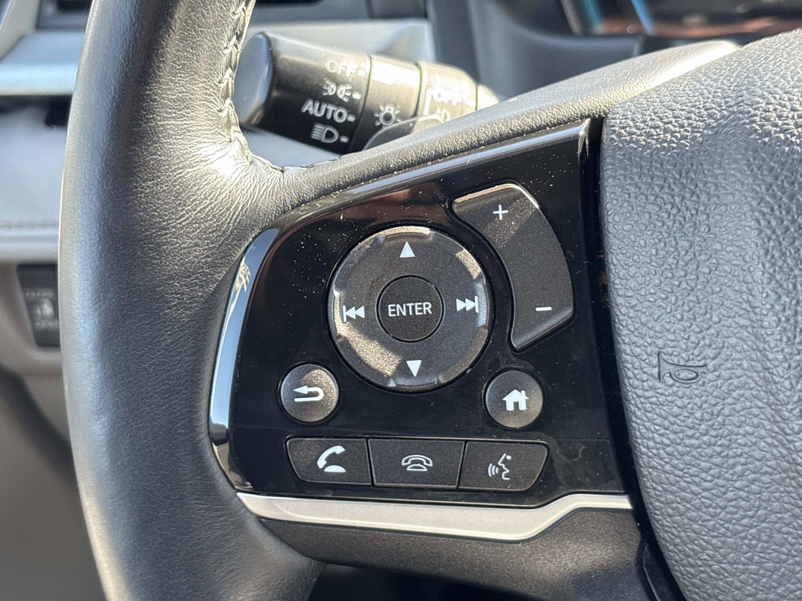 Used 2018 Honda Odyssey Elite image 17