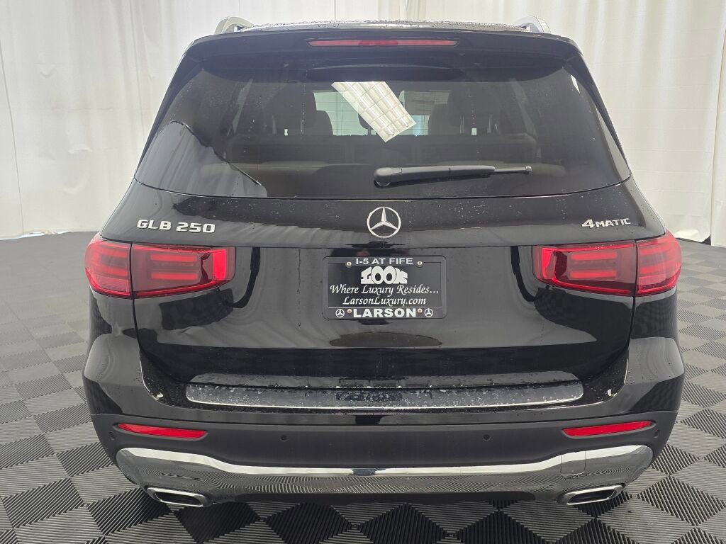New 2026 Mercedes-Benz GLB 250 4MATIC image 5