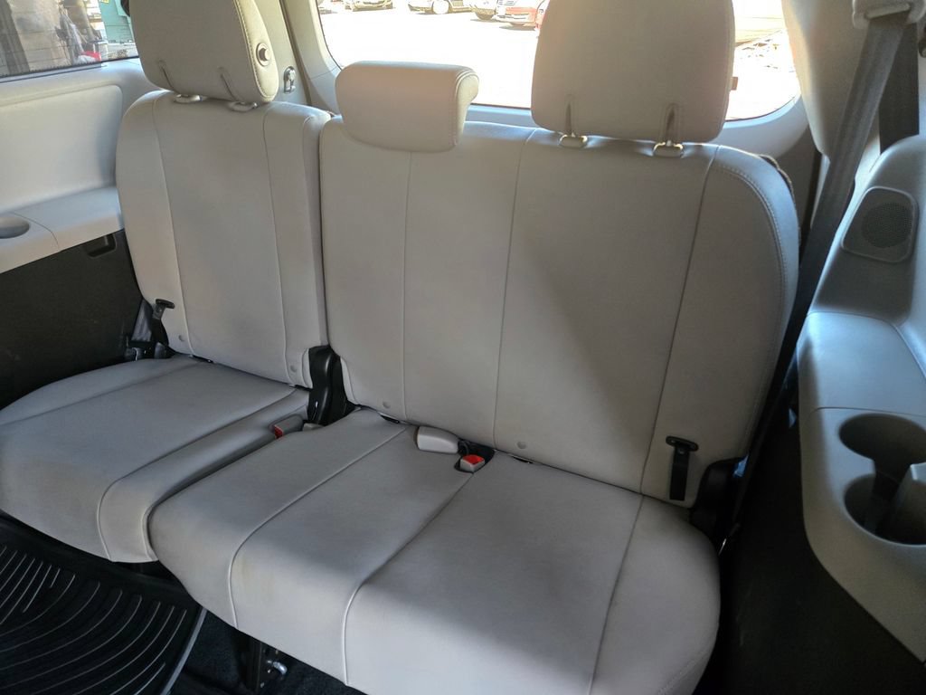 Used 2018 Toyota Sienna Limited Premium AWD/4WD image 14