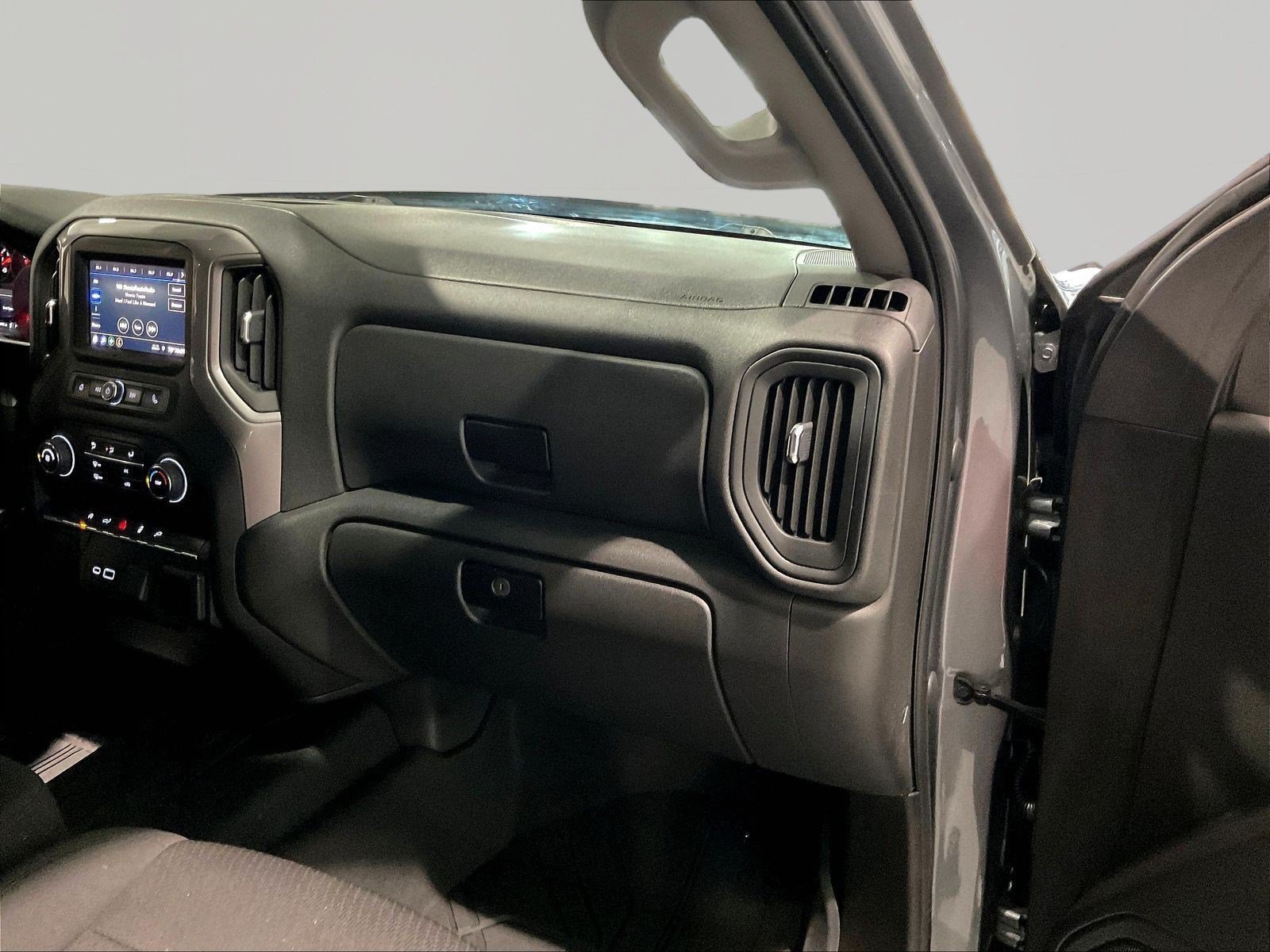 Used 2021 Chevrolet Silverado 1500 Custom AWD/4WD image 27