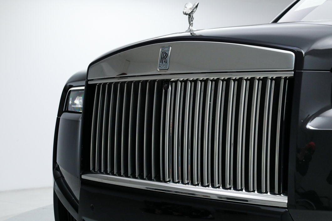 Used 2025 Rolls-Royce Cullinan AWD/4WD image 13