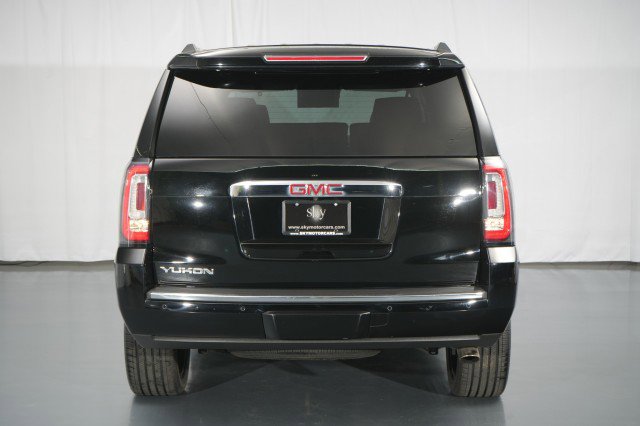 Used 2020 GMC Yukon Denali w/ Denali Premium Package image 18