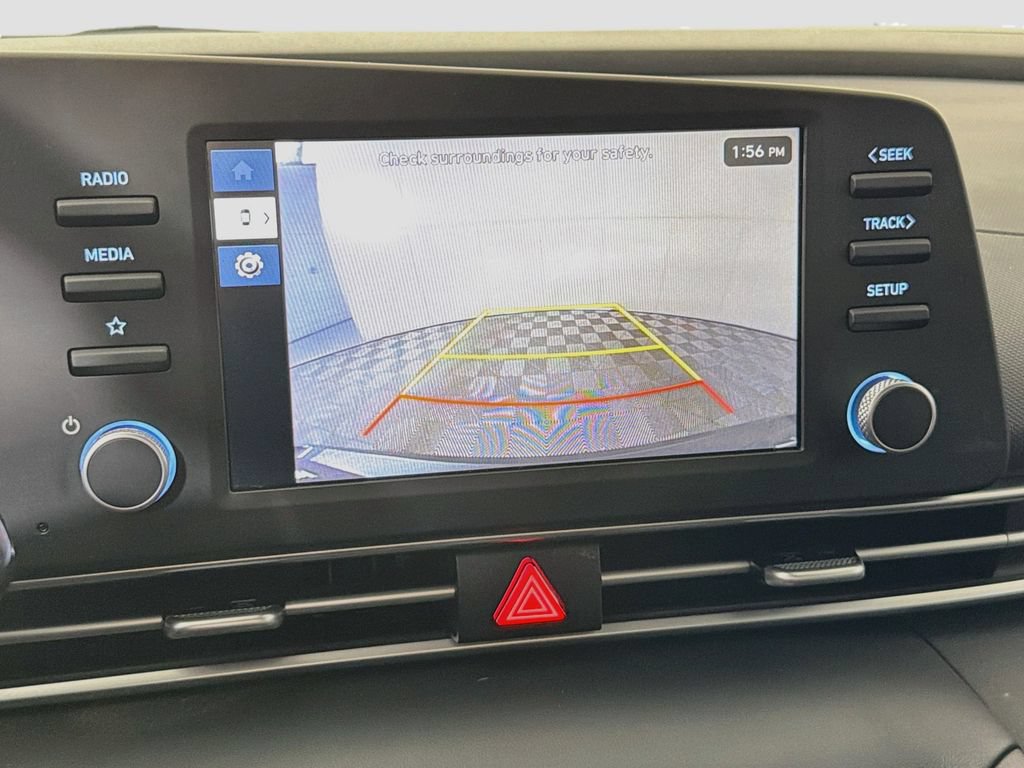 Used 2025 Hyundai Elantra SE FWD image 18