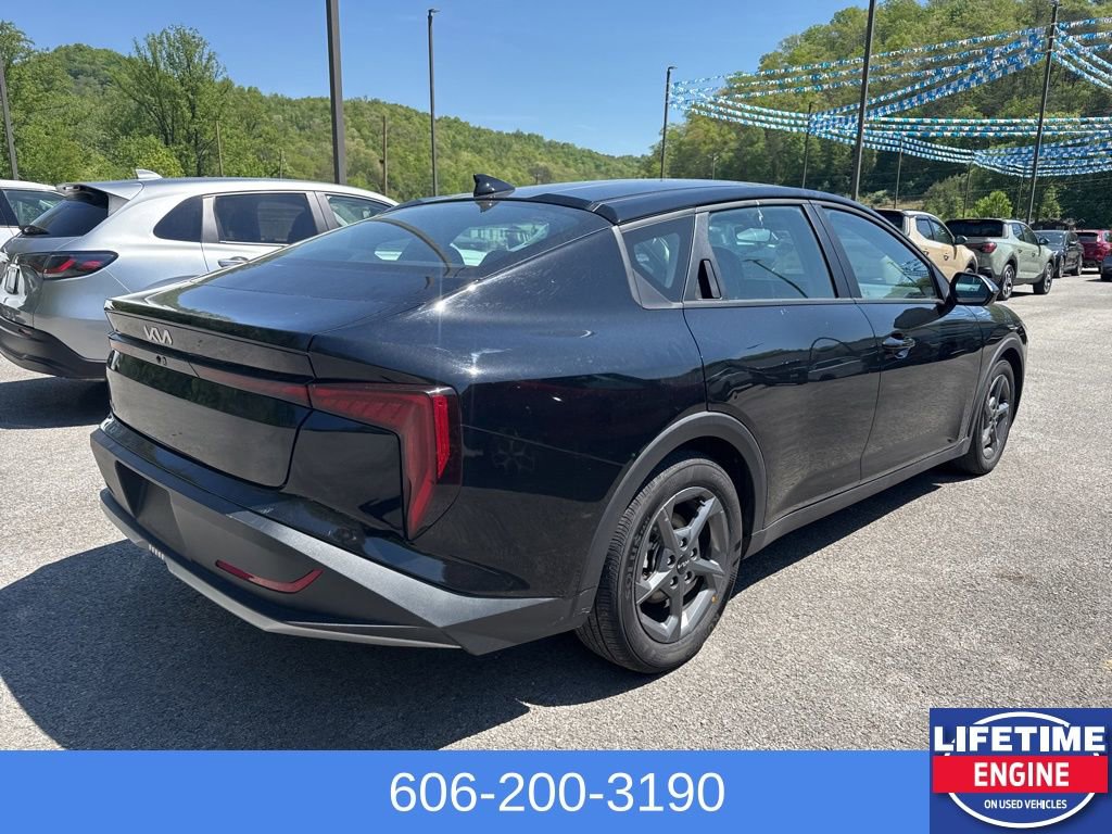 Used 2025 Kia K4 LXS FWD image 7