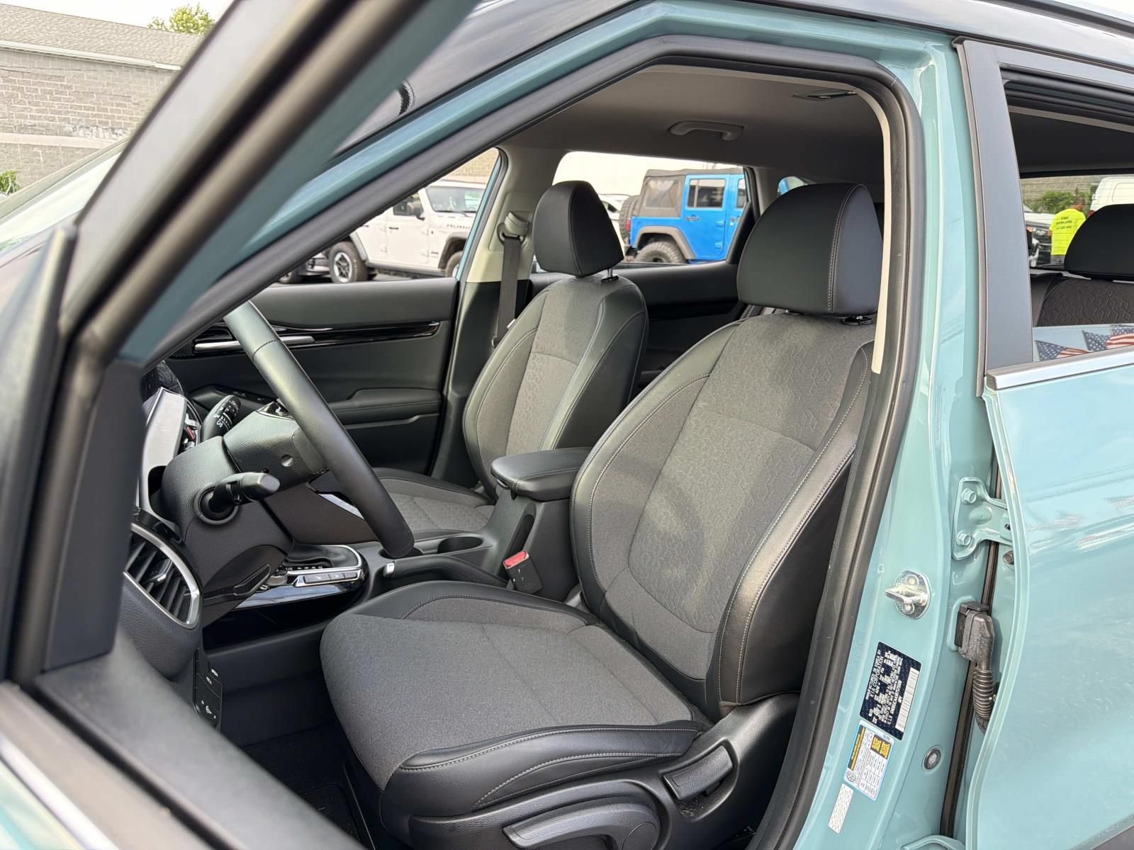 Used 2024 Kia Seltos S AWD/4WD image 21