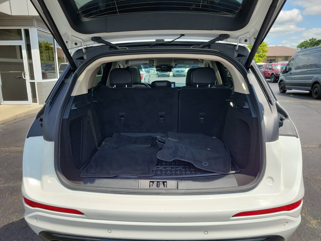 Certified 2023 Lincoln Corsair Reserve w/ Equipment Group 201A AWD/4WD image 10