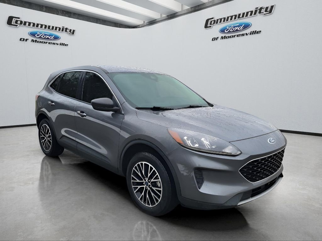 Used 2022 Ford Escape SE image 3