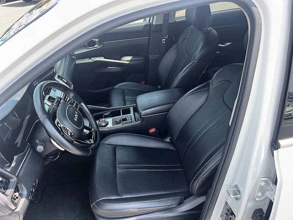 Used 2022 Kia Sorento EX w/ Panoramic Sunroof Package FWD image 13