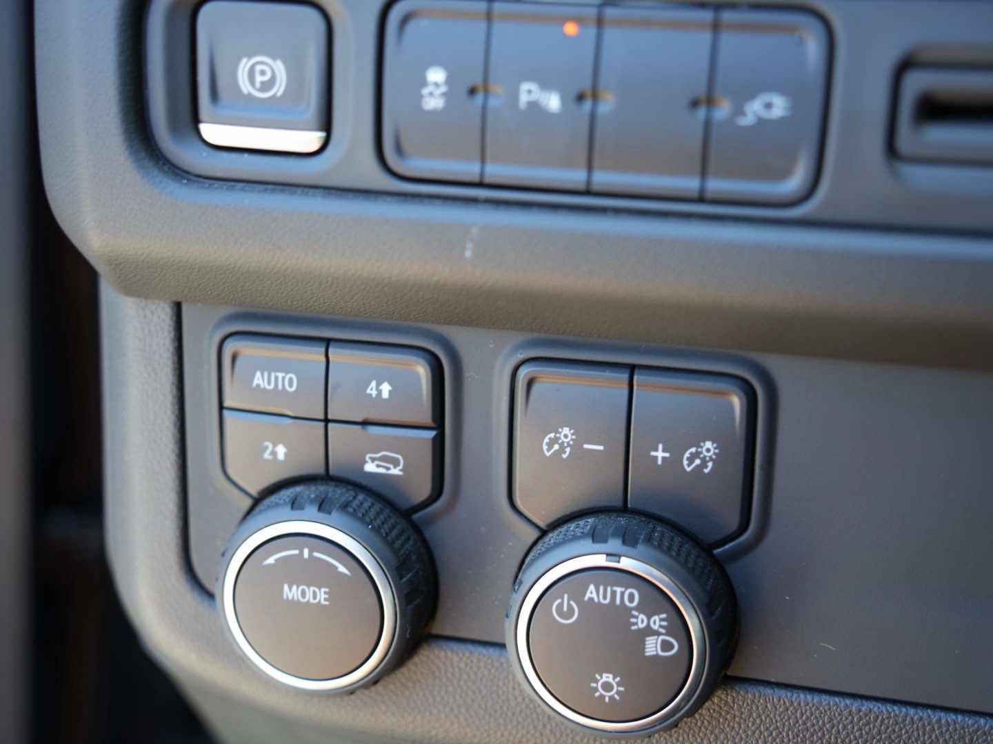 Used 2021 Chevrolet Tahoe LT AWD/4WD image 23