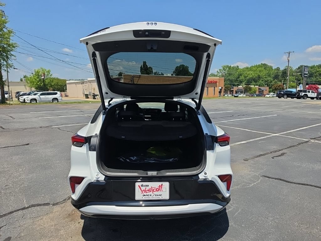 New 2026 Buick Envista Sport Touring w/ Convenience I Package FWD image 10