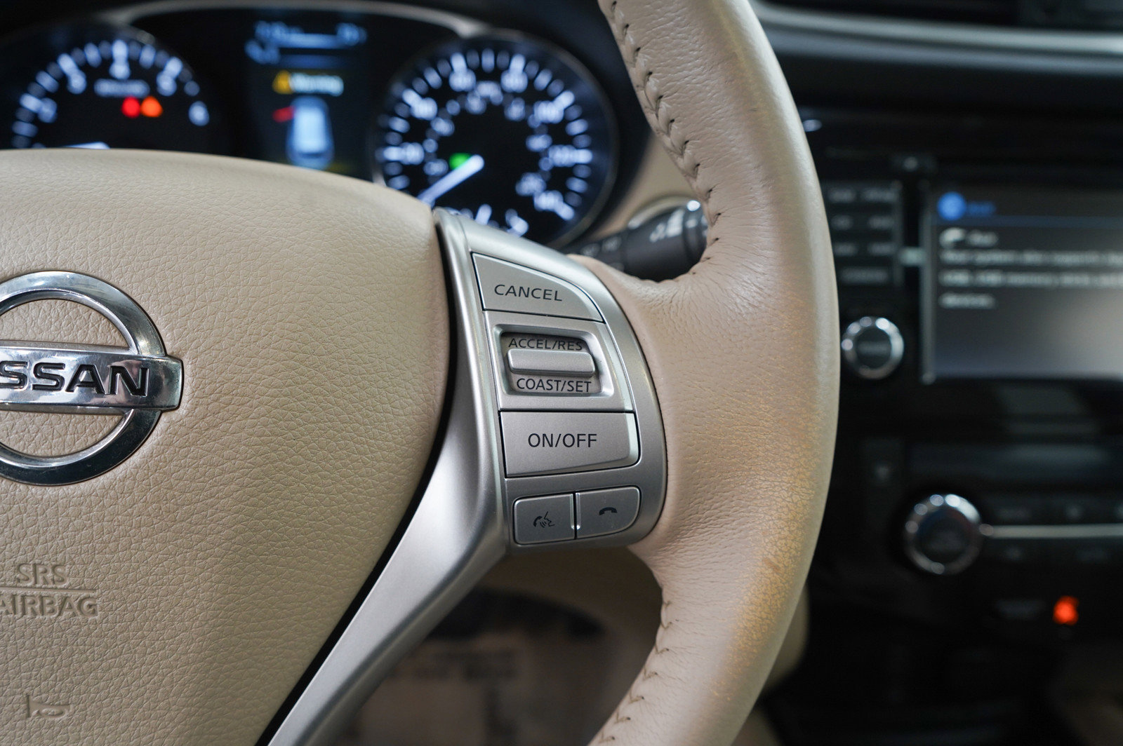 Used 2015 Nissan Rogue SL w/ SL Premium Package image 19