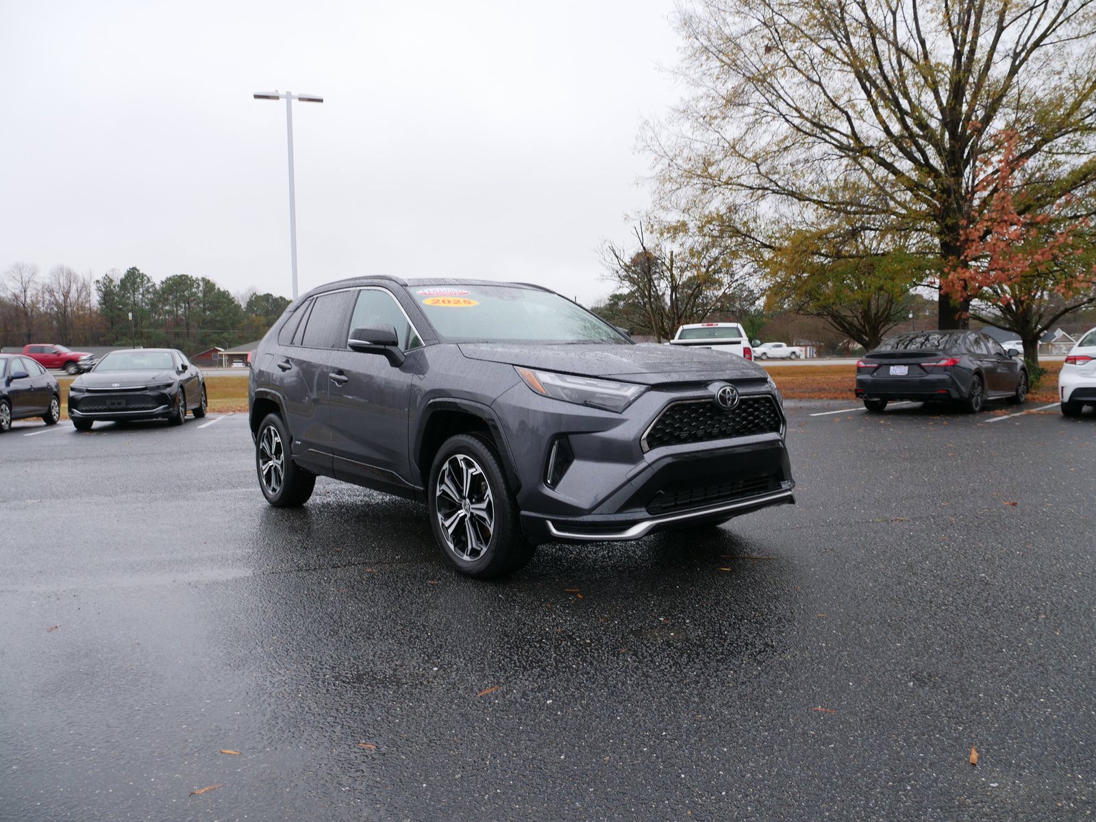 Used 2025 Toyota RAV4 XSE image 10