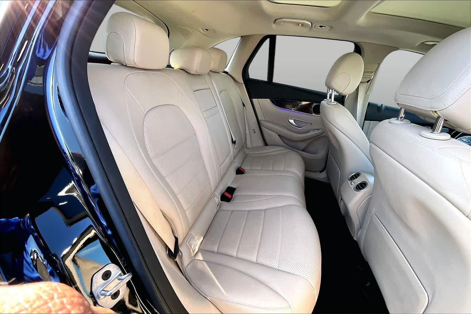 Used 2021 Mercedes-Benz GLC 300 image 22