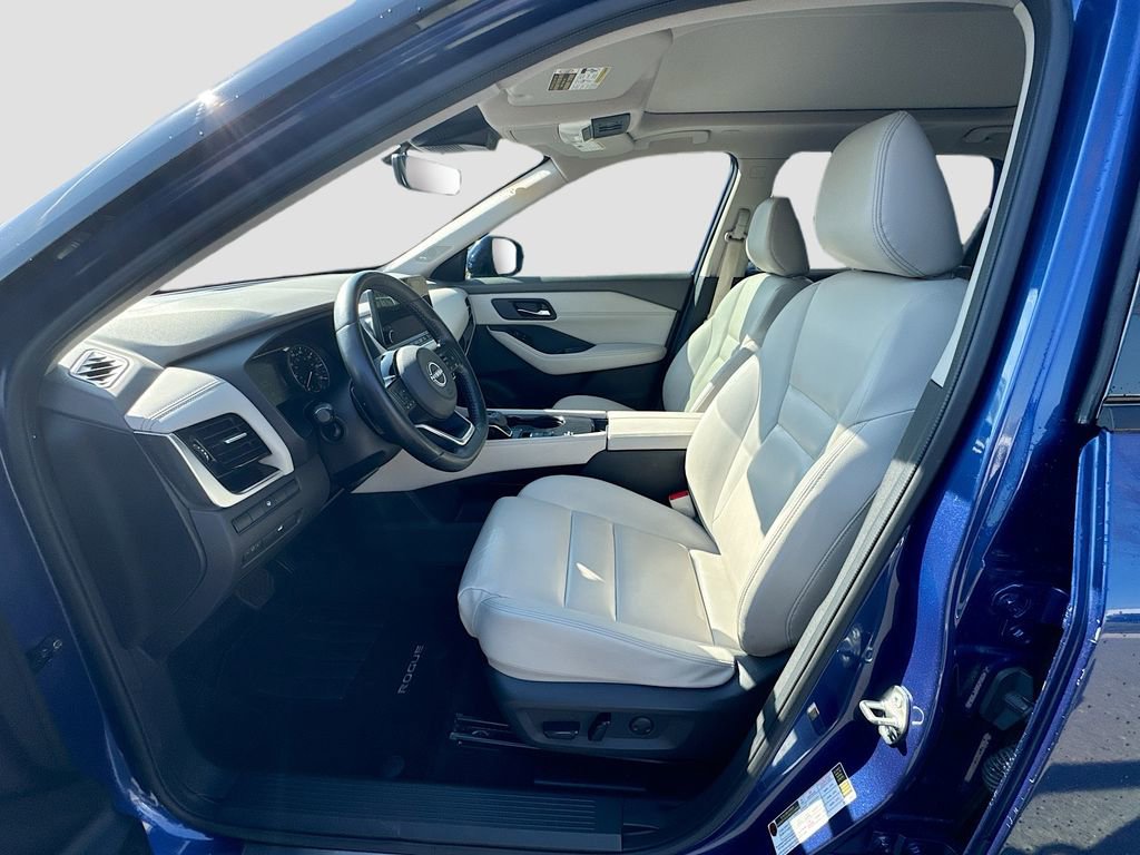 Used 2023 Nissan Rogue SL w/ SL Premium Package image 26
