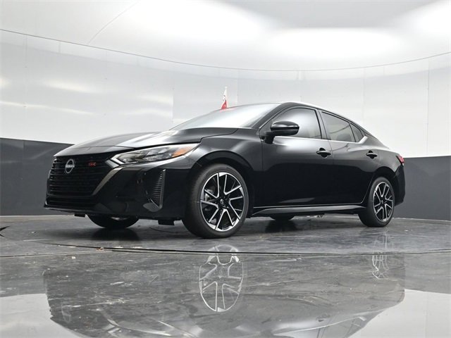 Used 2025 Nissan Sentra SR w/ SR Premium Package image 53