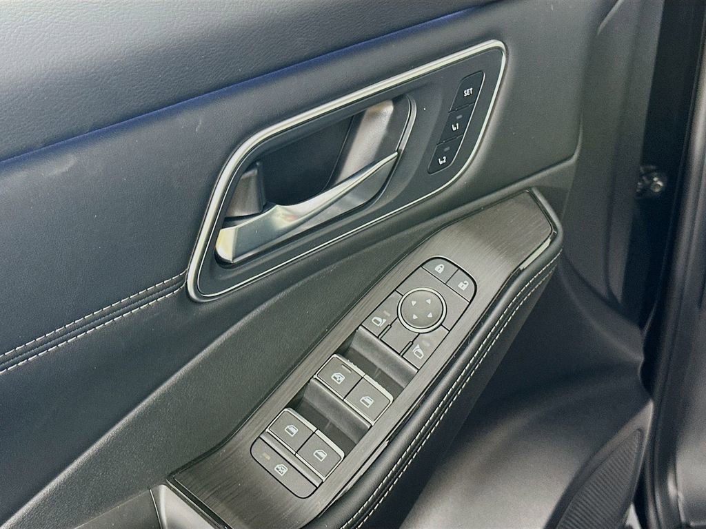 New 2026 Nissan Rogue Platinum w/ Platinum Premium Package image 24