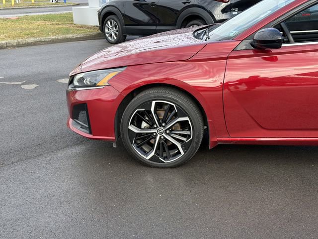 Used 2025 Nissan Altima 2.5 SR image 11