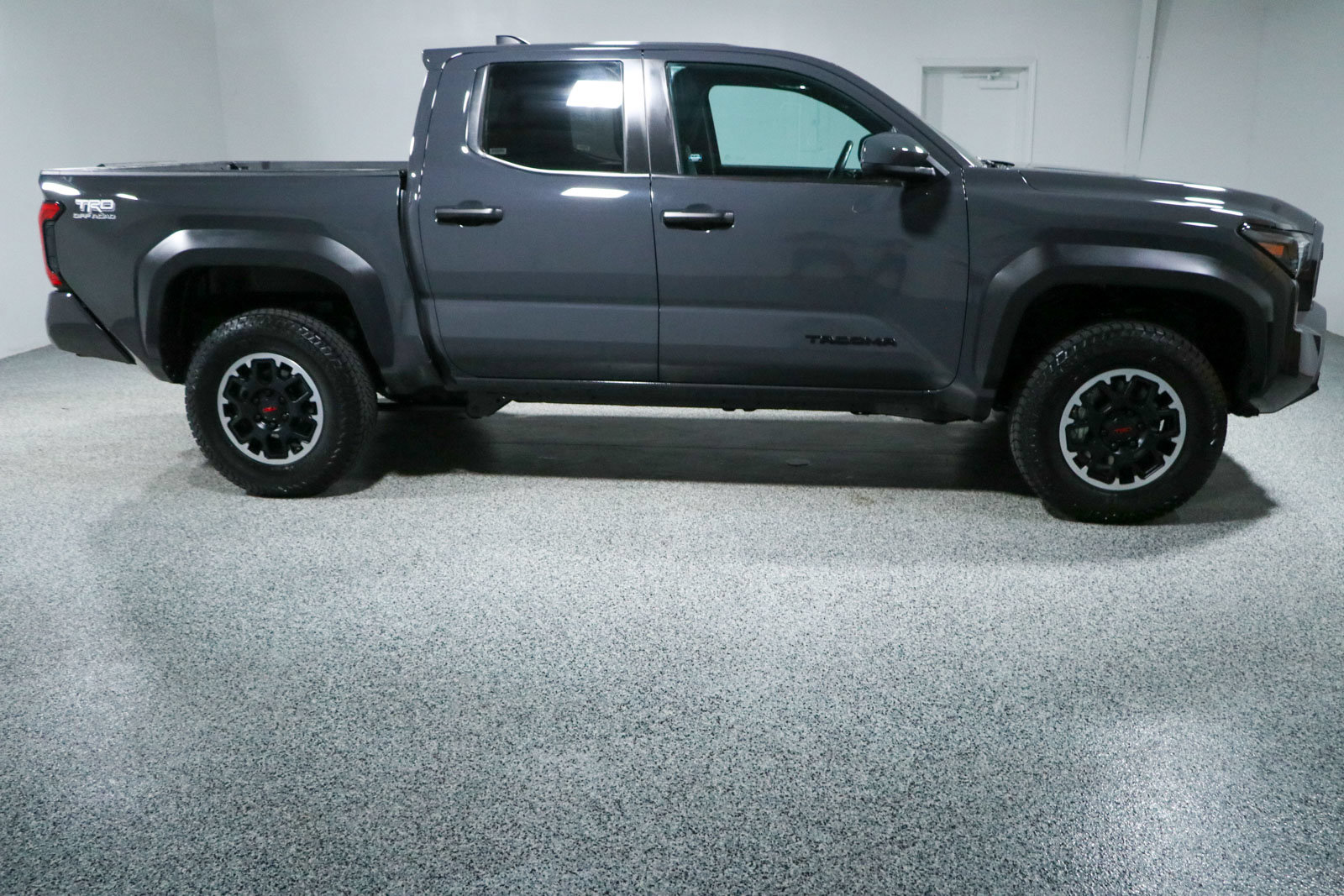 Used 2024 Toyota Tacoma TRD Off-Road AWD/4WD image 6