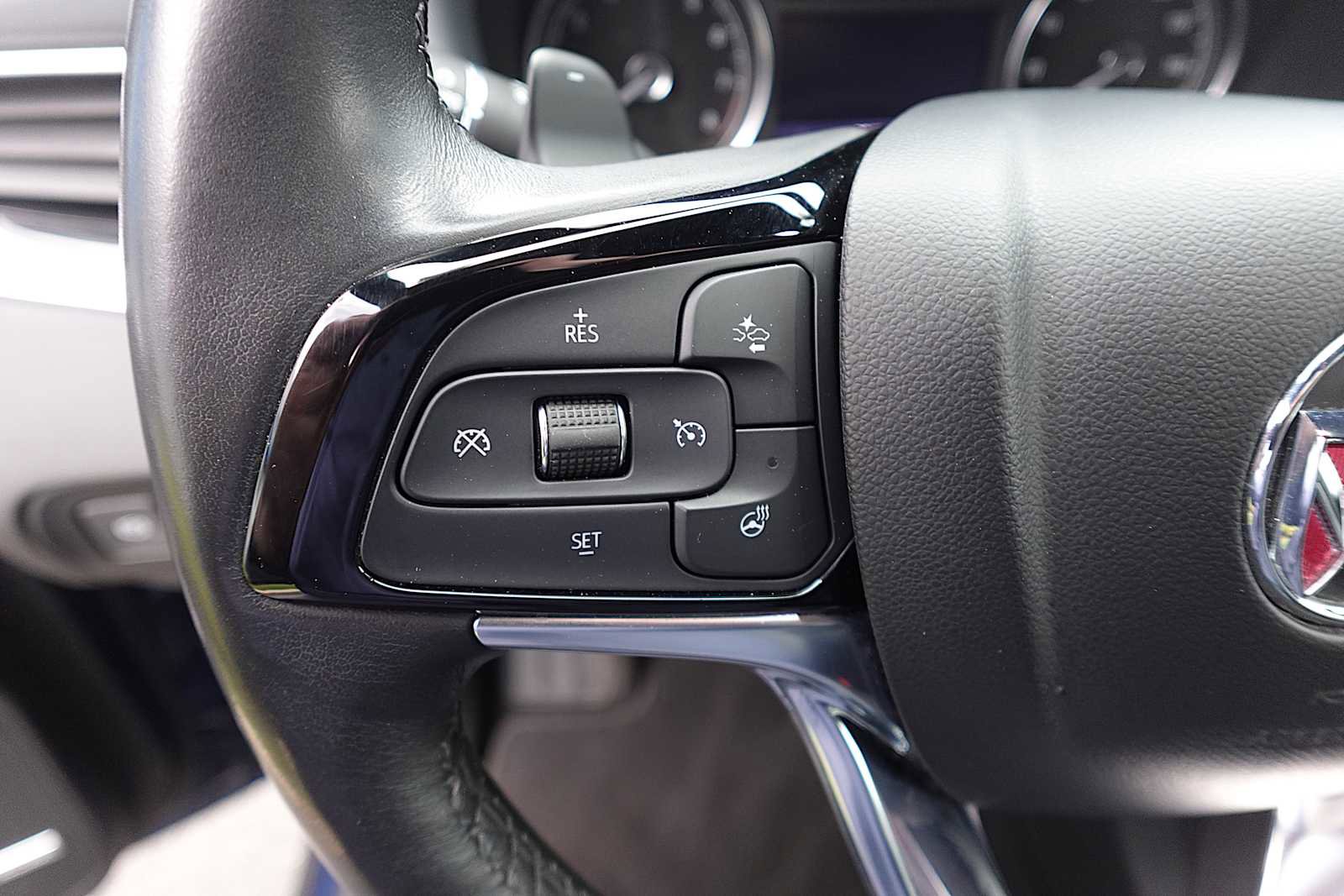 Used 2023 Buick Enclave Essence w/ Experience Buick Package image 14