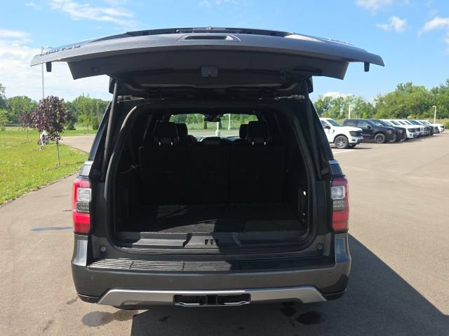 Used 2018 Ford Expedition Max Limited RWD image 10