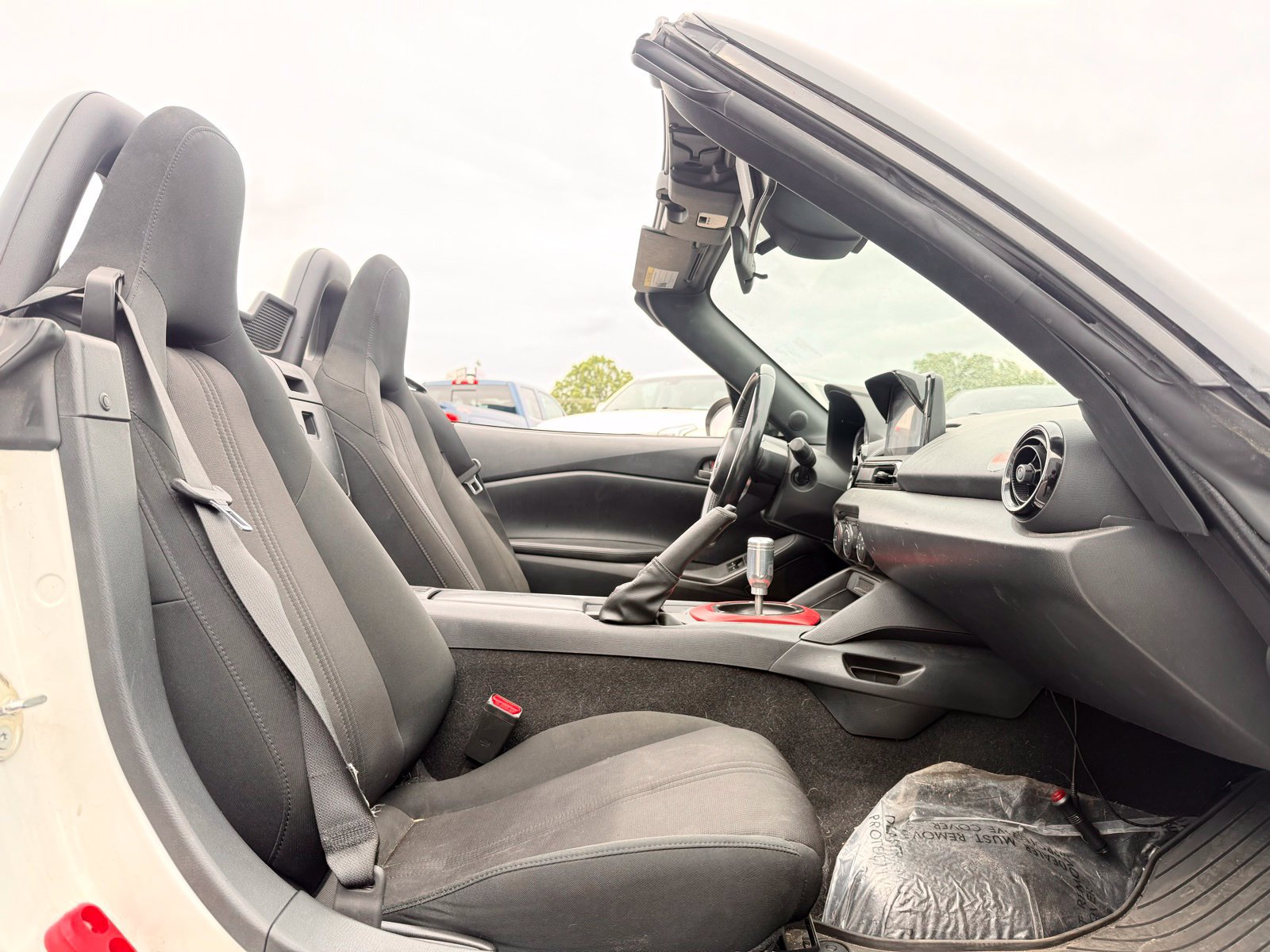 Used 2020 MAZDA MX-5 Miata Sport RWD image 30