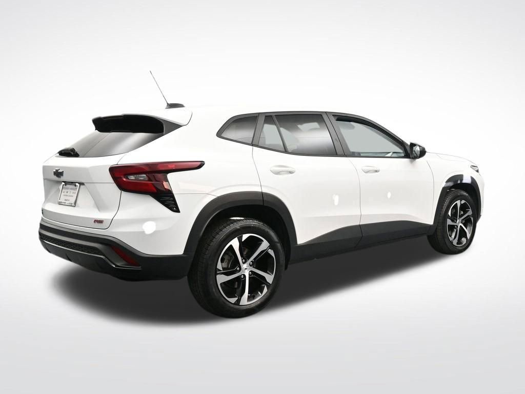 Used 2024 Chevrolet Trax RS image 5