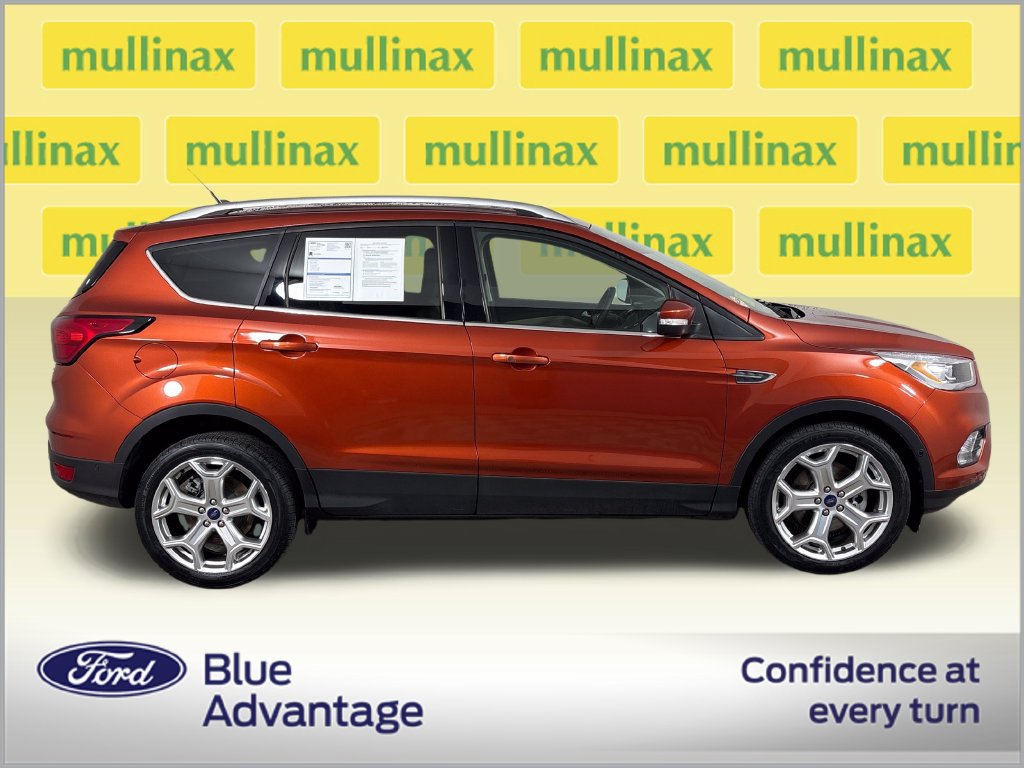 Certified 2019 Ford Escape Titanium FWD image 2