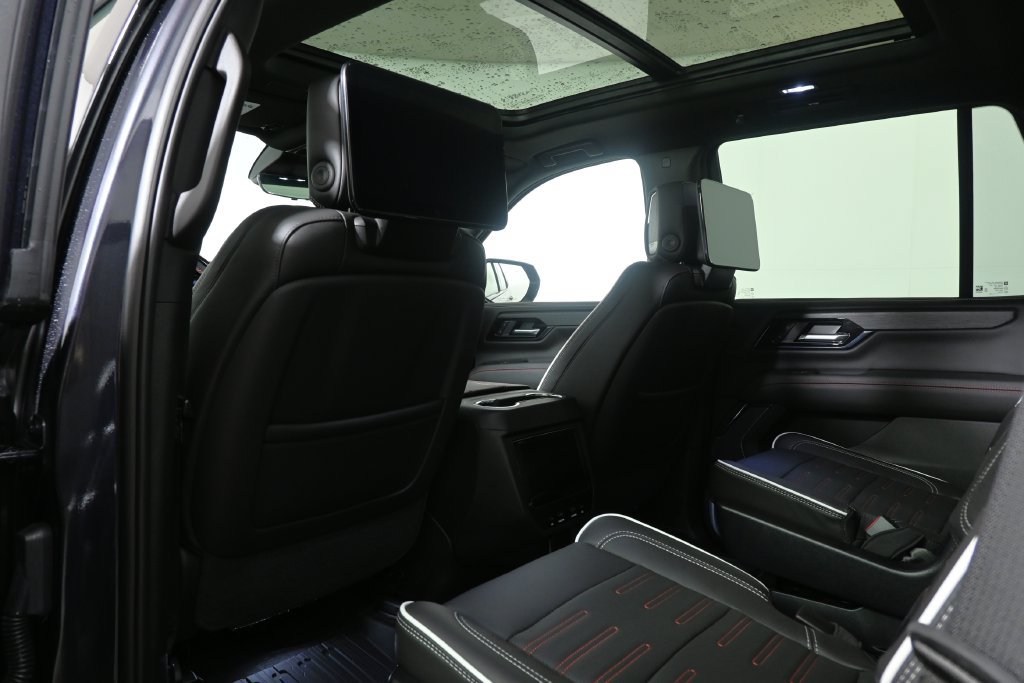 Used 2025 GMC Yukon AT4 Ultimate w/ LPO, Floor Liner Package AWD/4WD image 28