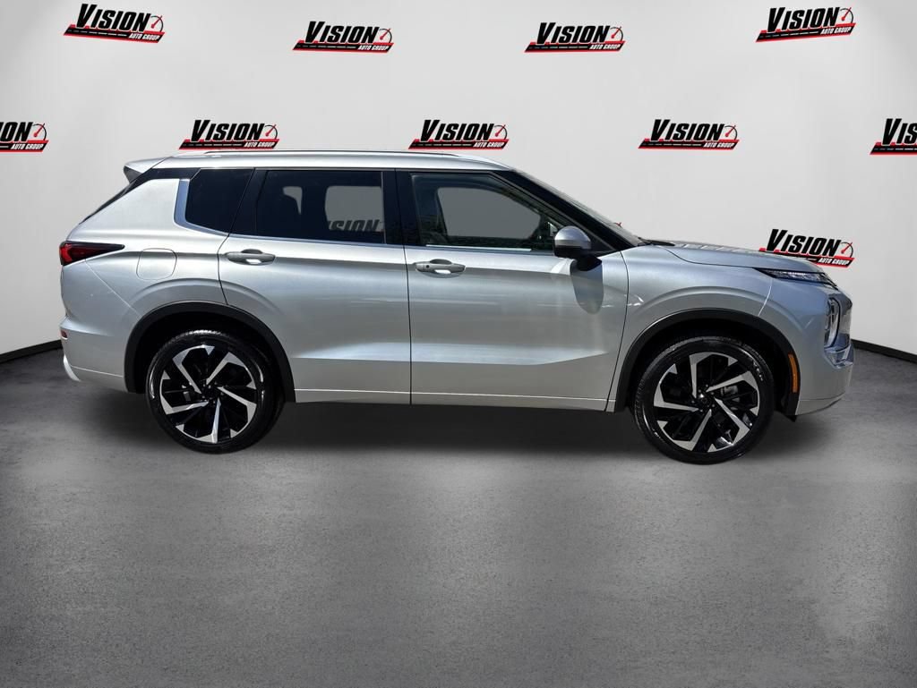 Used 2024 Mitsubishi Outlander SEL FWD image 6