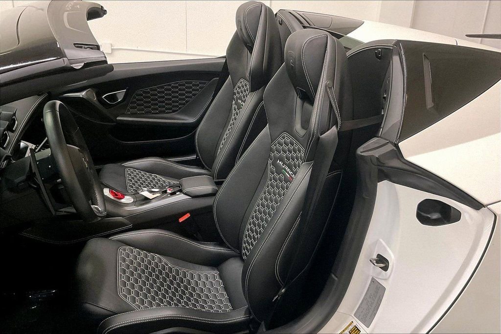 Used 2018 Lamborghini Huracan LP 580-2 image 8