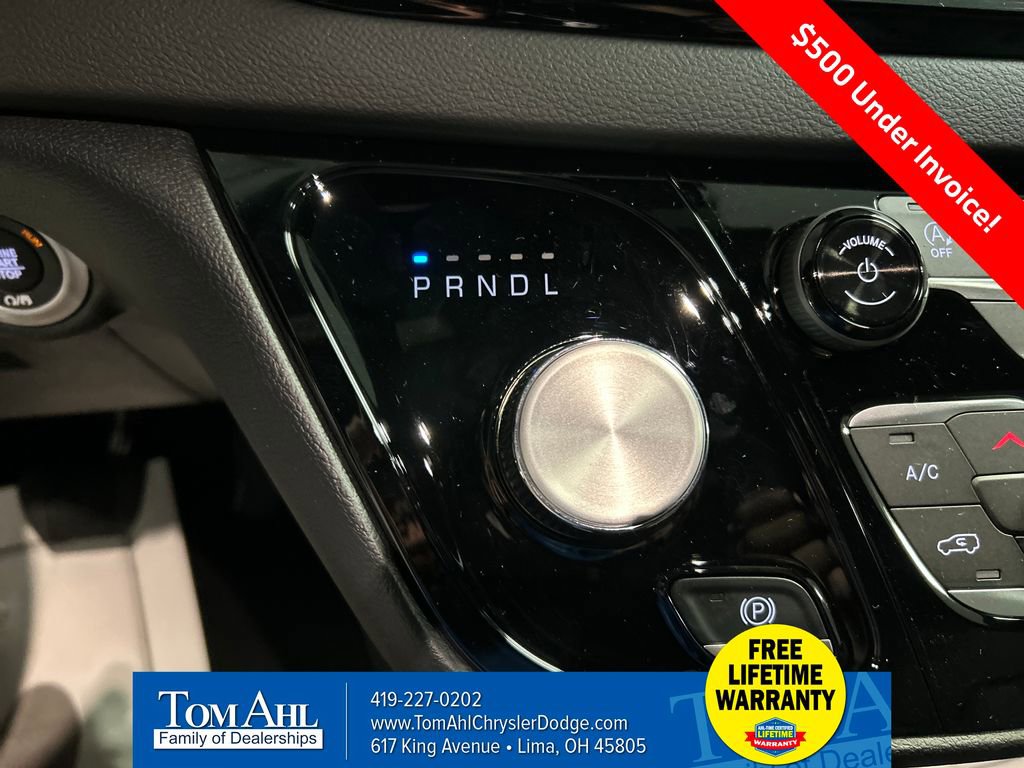 New 2026 Chrysler Voyager LX image 18