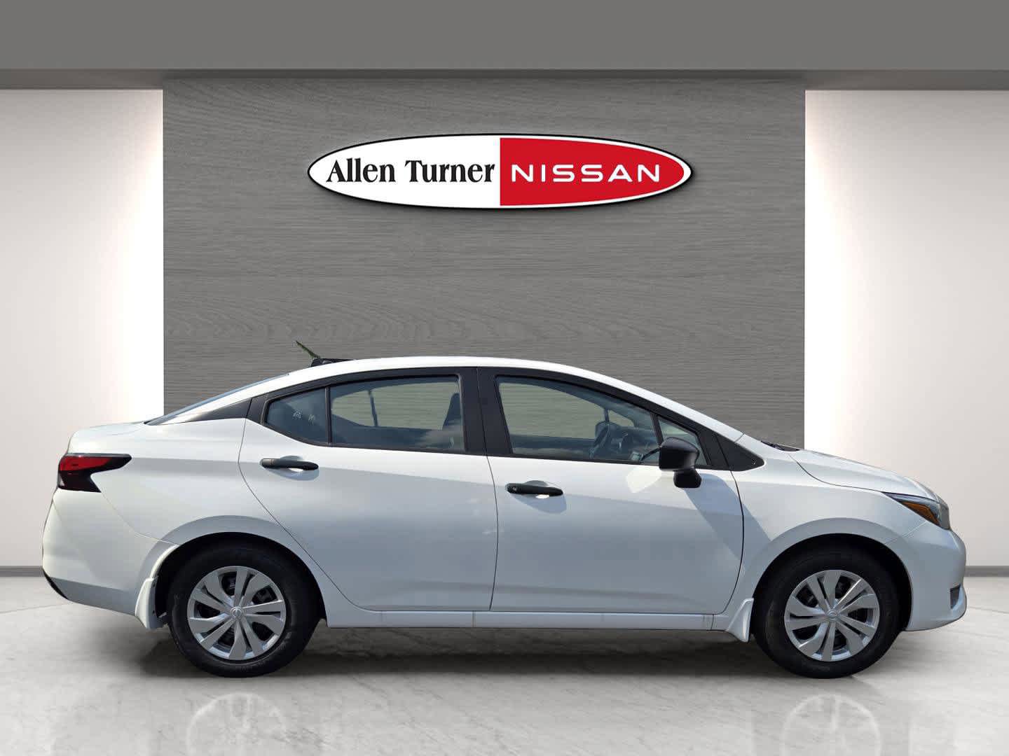 Used 2025 Nissan Versa S w/ Trunk Package FWD image 5