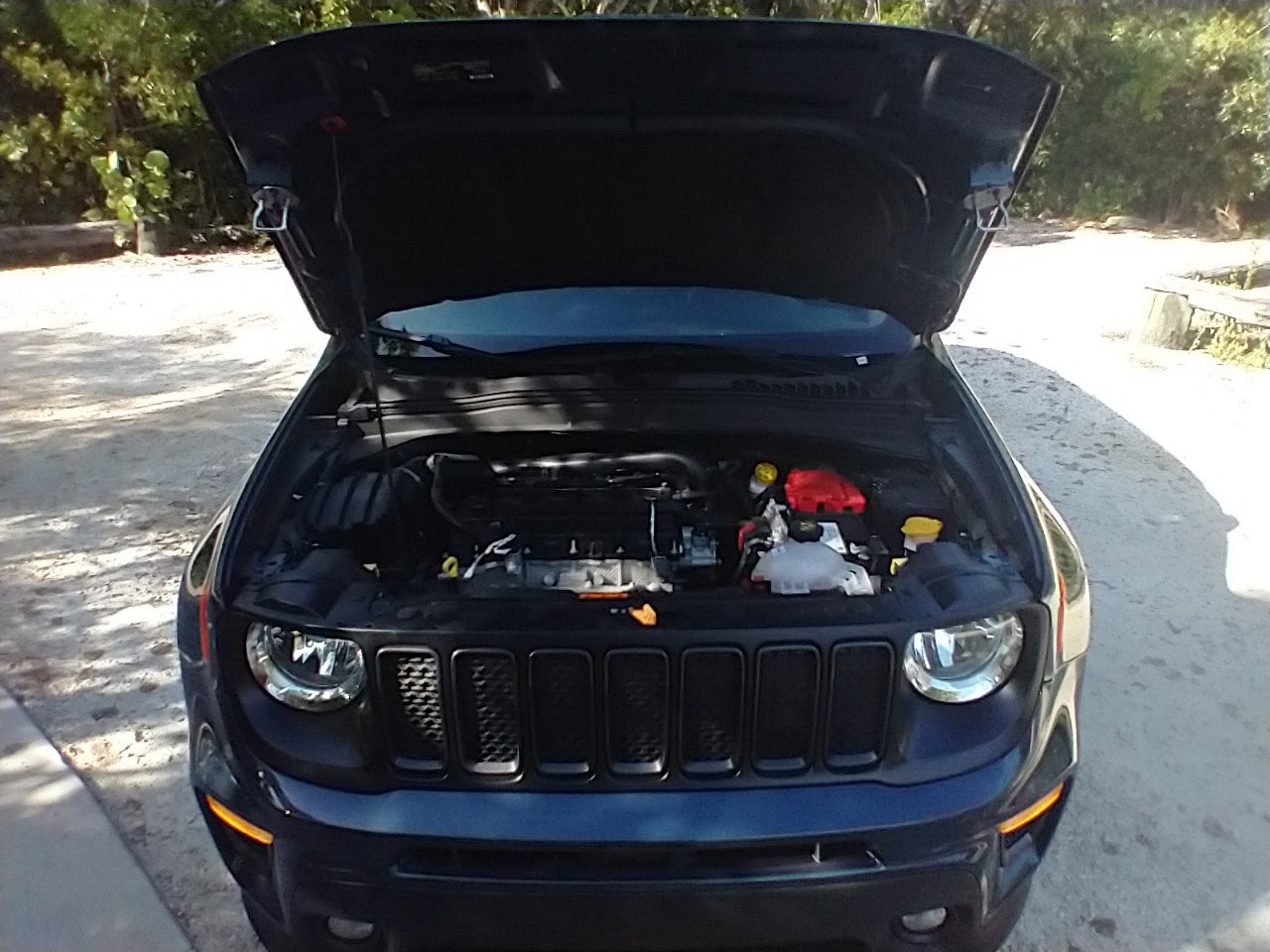 Used 2021 Jeep Renegade Latitude FWD image 18